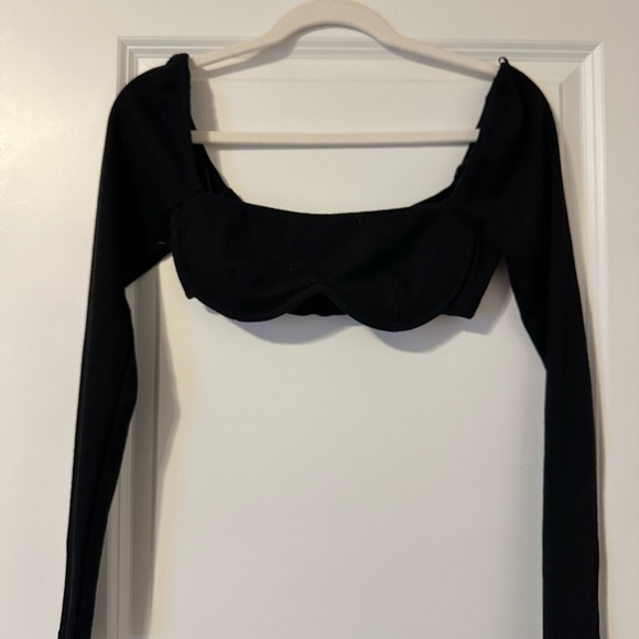 Princess Polly top. Black. Barely worn - Picture 5 of 5